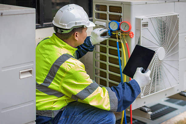 Professional Hvac technician working in Eola, IL